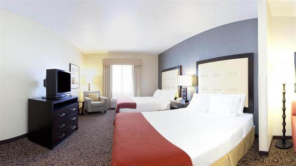 Holiday Inn Express Ogden By Ihg Exterior photo