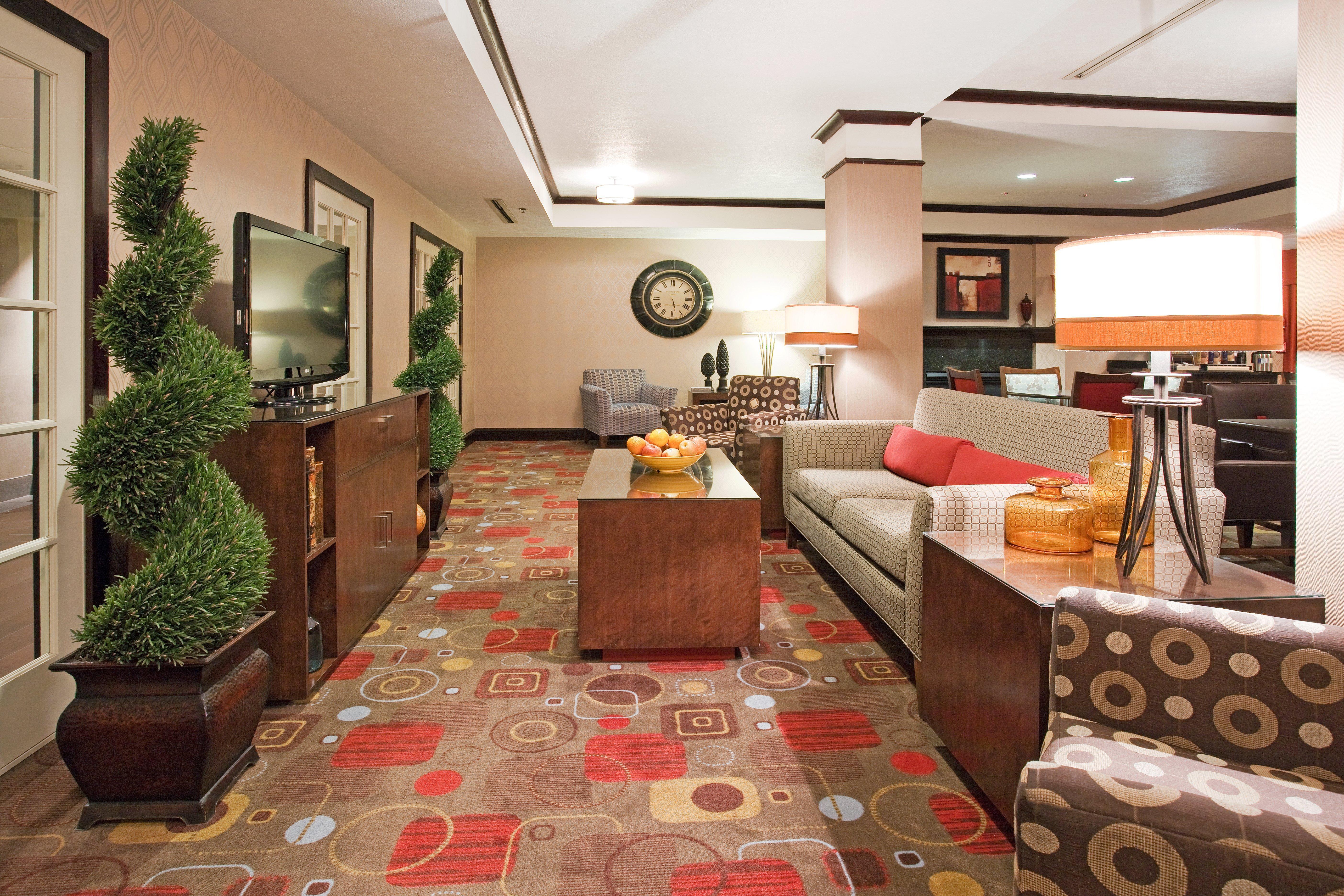 Holiday Inn Express Ogden By Ihg Exterior photo